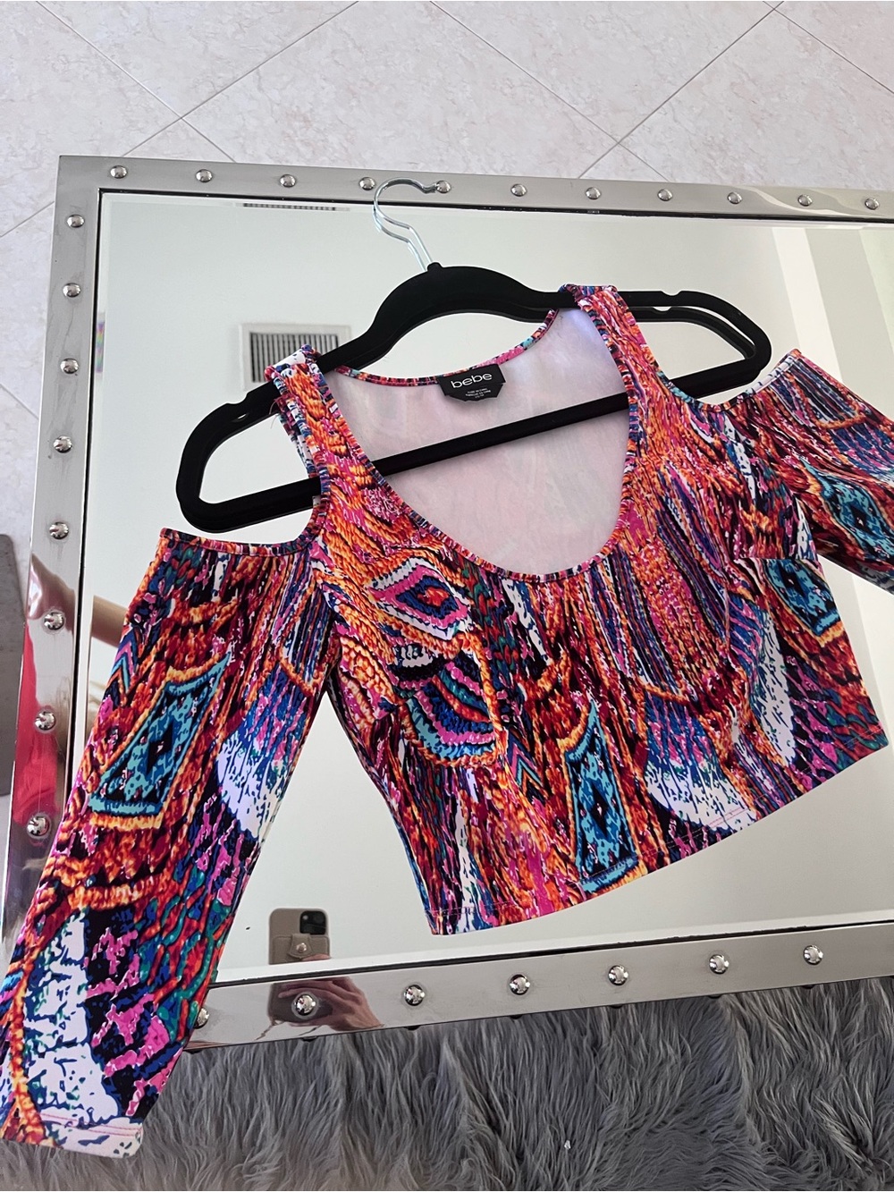 bebe Multicolor Cold-Shoulder Crop Topp xs